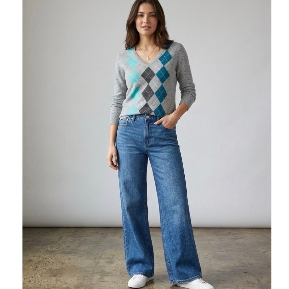 Apt 9 Cashmere Sweater Womens M/L Fit  Grey Blue Argyle Pullover Academia